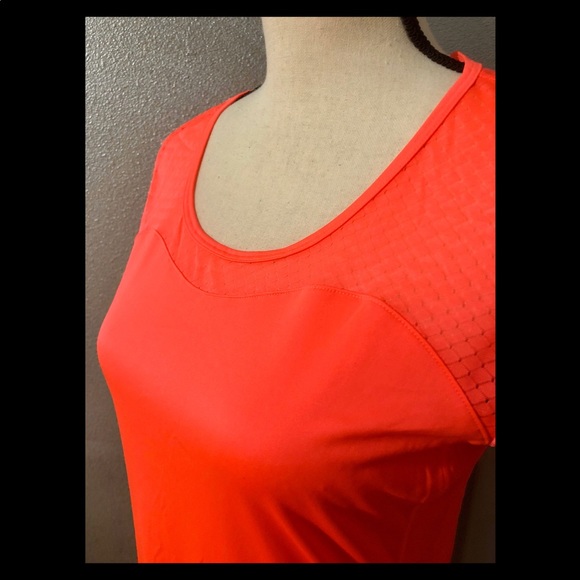 NWT Adidas Workout Top - Picture 2 of 5